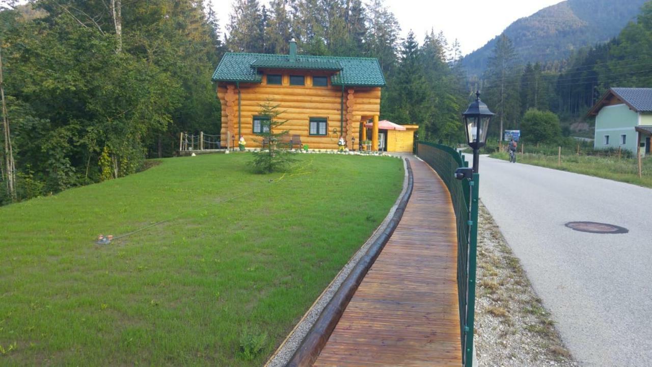 Ferienwohnungen Blockhaus - Zwergenhaeusl Grünau im Almtal Esterno foto